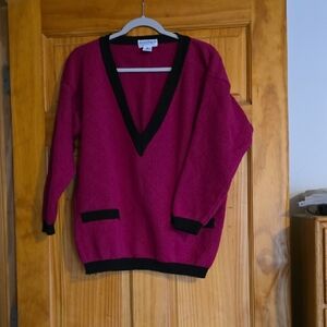 Tricots St. Raphael Vintage Diamond V-Neck Sweater - Magenta and Black